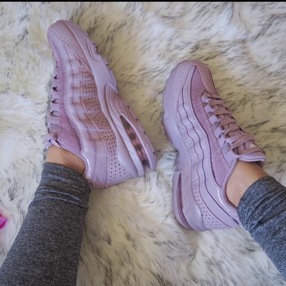 ‼️Sold ‼️🔥 Rare Nike Air Max 95 SE Pink 6Y/7.5W - Picture 4 of 8